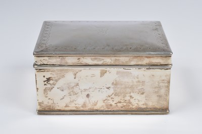 Lot 409 - A Dutch early 20th century cigar box