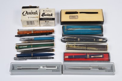Lot 419 - A collection of pens
