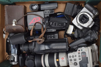 Lot 7 - A Group of Video Cameras