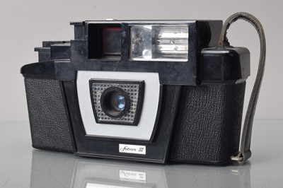 Lot 33 - A Triad Corporation Fotron III Camera