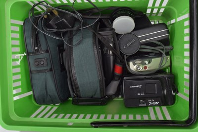 Lot 157 - A Group of Compact Cameras