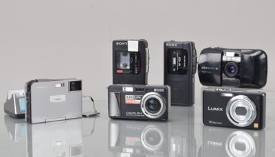 Lot 161 - A Mixed Group of Cameras