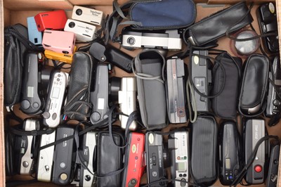 Lot 199 - A Tray of Compact Cameras