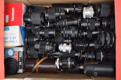 Lot 255 - A Tray of Zoom and Tele-Photo Lenses