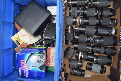 Lot 284 - Camera Related Items