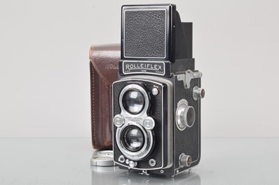 Lot 293 - A Rolleiflex Automat TLR Camera
