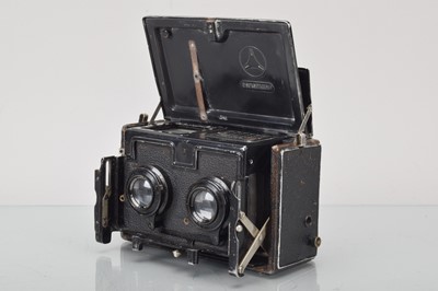 Lot 297 - An Ernemann Stereo Ernoflex Camera