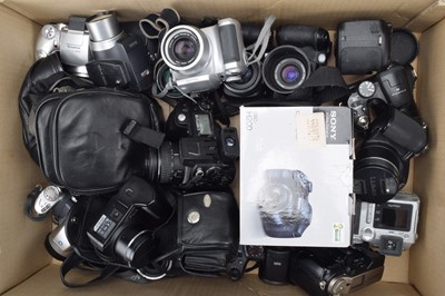Lot 319 - A Tray of Digital Bridge Cameras