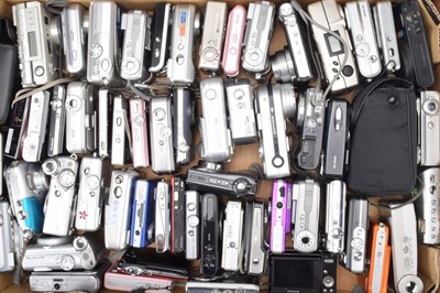 Lot 325 - A Tray of Compact Digital Cameras