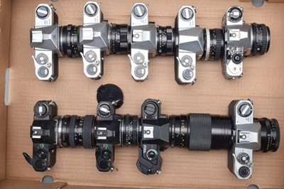 Lot 332 - A Tray of Pentax SLR Cameras