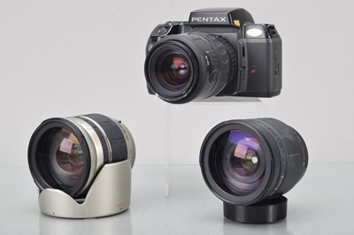 Lot 357 - A Pentax SF7 SLR Camera.