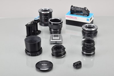Lot 373 - Medium Format Accessories