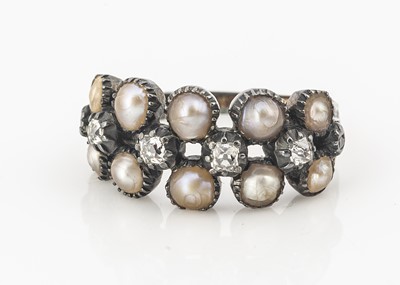 Lot 40 - An early 19th century pearl and diamond ring
