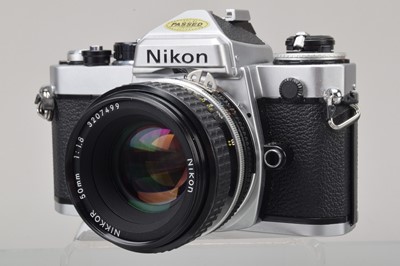 Lot 400 - A Nikon FE SLR Camera