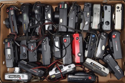 Lot 432 - A Tray of Compact Cameras