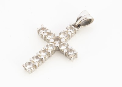 Lot 102 - An 18ct white gold diamond set cross pendant