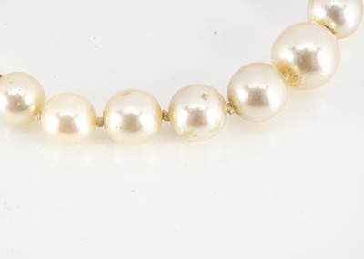 Lot 139 - A string of graduated knotted cultured pearls