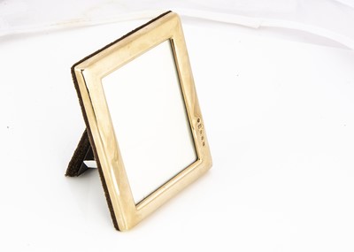 Lot 239 - A modern 9ct gold mounted small photograph frame from RC