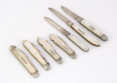 Lot 316 - A collection of seven Victorian and later silver and mother of pearl folding pocket fruit knives