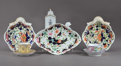 Lot 430 - A collection of ceramics