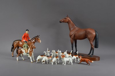 Lot 439 - A Beswick horse, hound and fox ceramic set