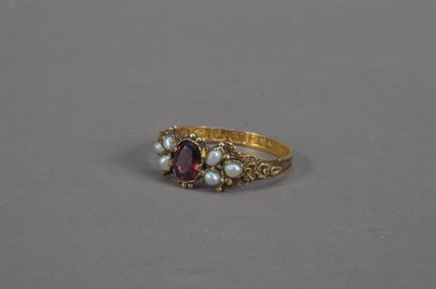Lot 465 - A Victorian garnet and seed pearl posy ring